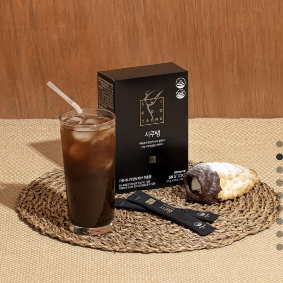 韓国 シクテン コーヒー 30包 ダイエットコーヒー ブラック珈琲 アメリカーノ コスメ/美容のダイエット(ダイエット食品)の商品写真