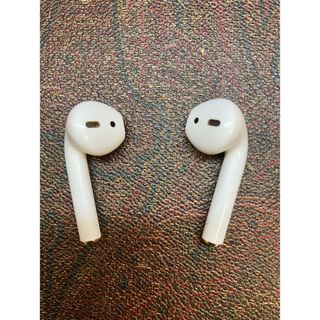 アップル(Apple)のAirPods2(ストラップ/イヤホンジャック)