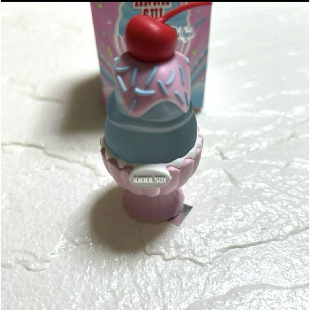 ANNA SUI mini(アナスイミニ)のアナスイ サンデー プリティピンク オードトワレ EDT 5ml ミニ香水 コスメ/美容の香水(香水(女性用))の商品写真