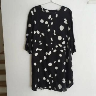 マリメッコ(marimekko)のmarimekko  マリメッコ  リネン8分丈袖ワンピース　PILKKU(ひざ丈ワンピース)