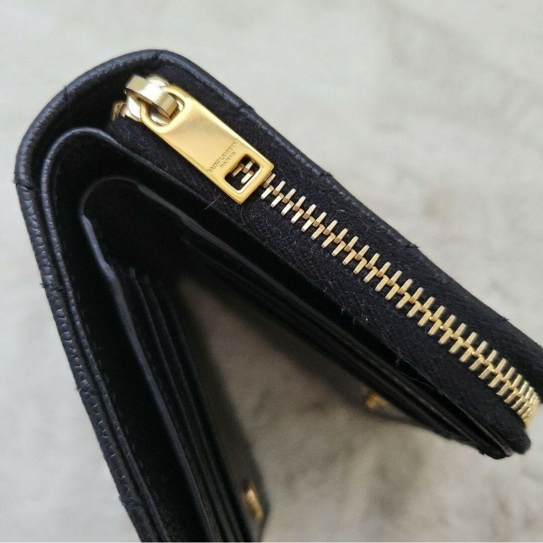 Saint Laurent(サンローラン)の【美品】 イヴサンローラン 二つ折り財布 キャビアスキン YSL ブラック 黒 レディースのファッション小物(財布)の商品写真