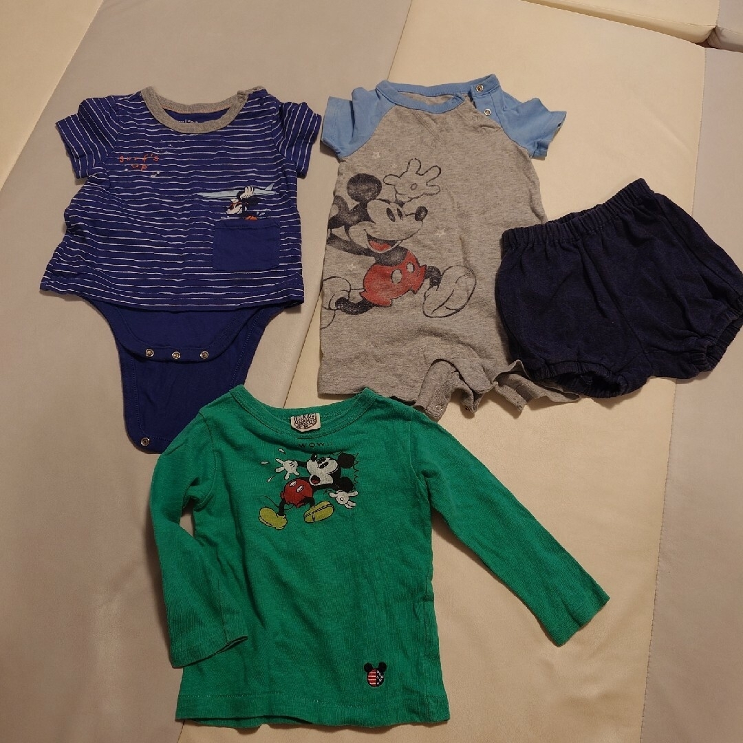 babyGAP(ベビーギャップ)の８０㌢ミッキーマウスまとめ売り キッズ/ベビー/マタニティのベビー服(~85cm)(ロンパース)の商品写真