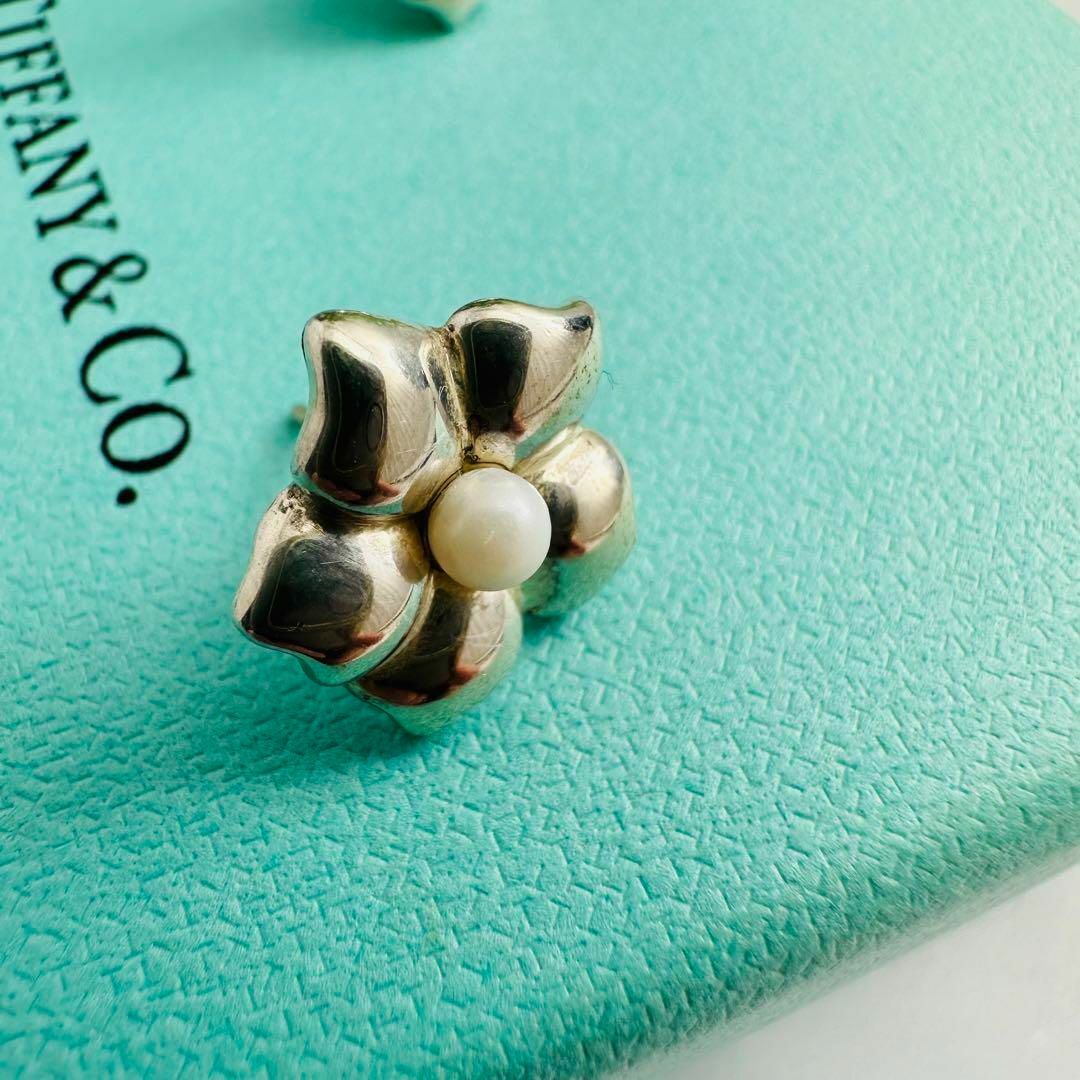 Tiffany ティファニー ピアス フラワー パール シルバー Tiffany ティファニー ピアス フラワー パール シルバー
