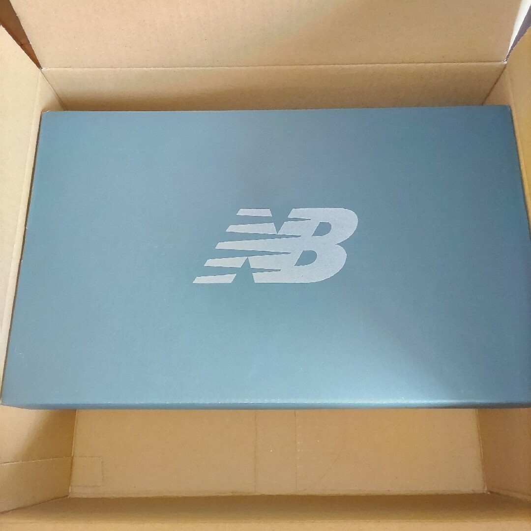 New Balance(ニューバランス)の27.0 27 新品 ニューバランス M2002REK グレー メンズの靴/シューズ(スニーカー)の商品写真