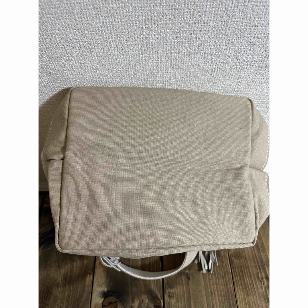 Ayako Eco Suede Tote Bag / M /サンド レディースのバッグ(トートバッグ)の商品写真