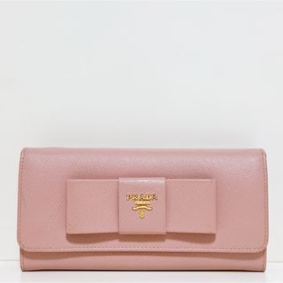 プラダ(PRADA)の☆美品☆送料無料☆PRADAプラダレザーＷホック二つ折り長財布☆(財布)