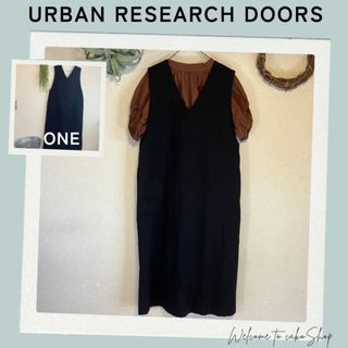 URBAN RESEARCH DOORS - 美品》アーバンリサーチドアーズ　Vネック2WAY　ジャンバースカート黒