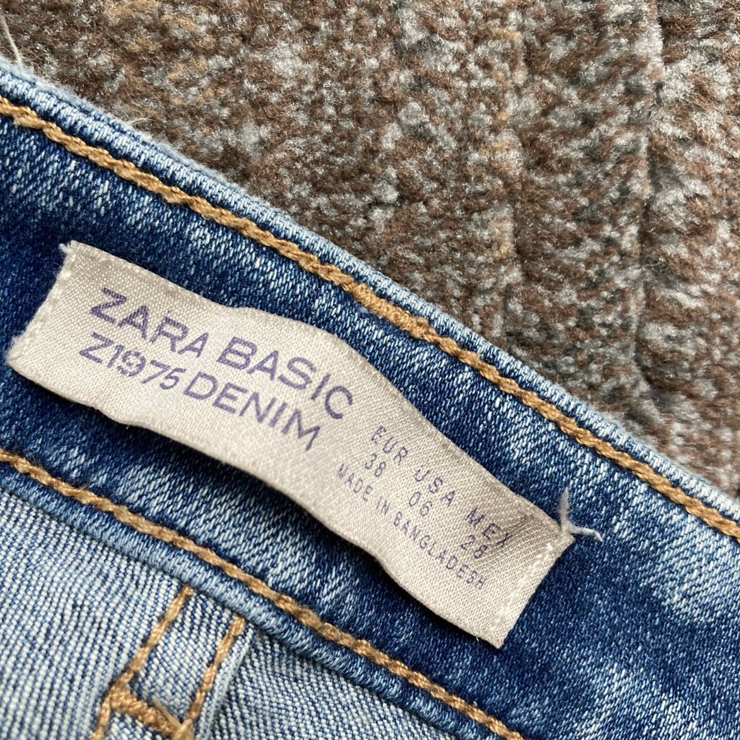 ZARA(ザラ)の【送料無料】ZARA BASIC ザラ　デニム　ジーンズ　スキニー　サイズ06 レディースのパンツ(デニム/ジーンズ)の商品写真