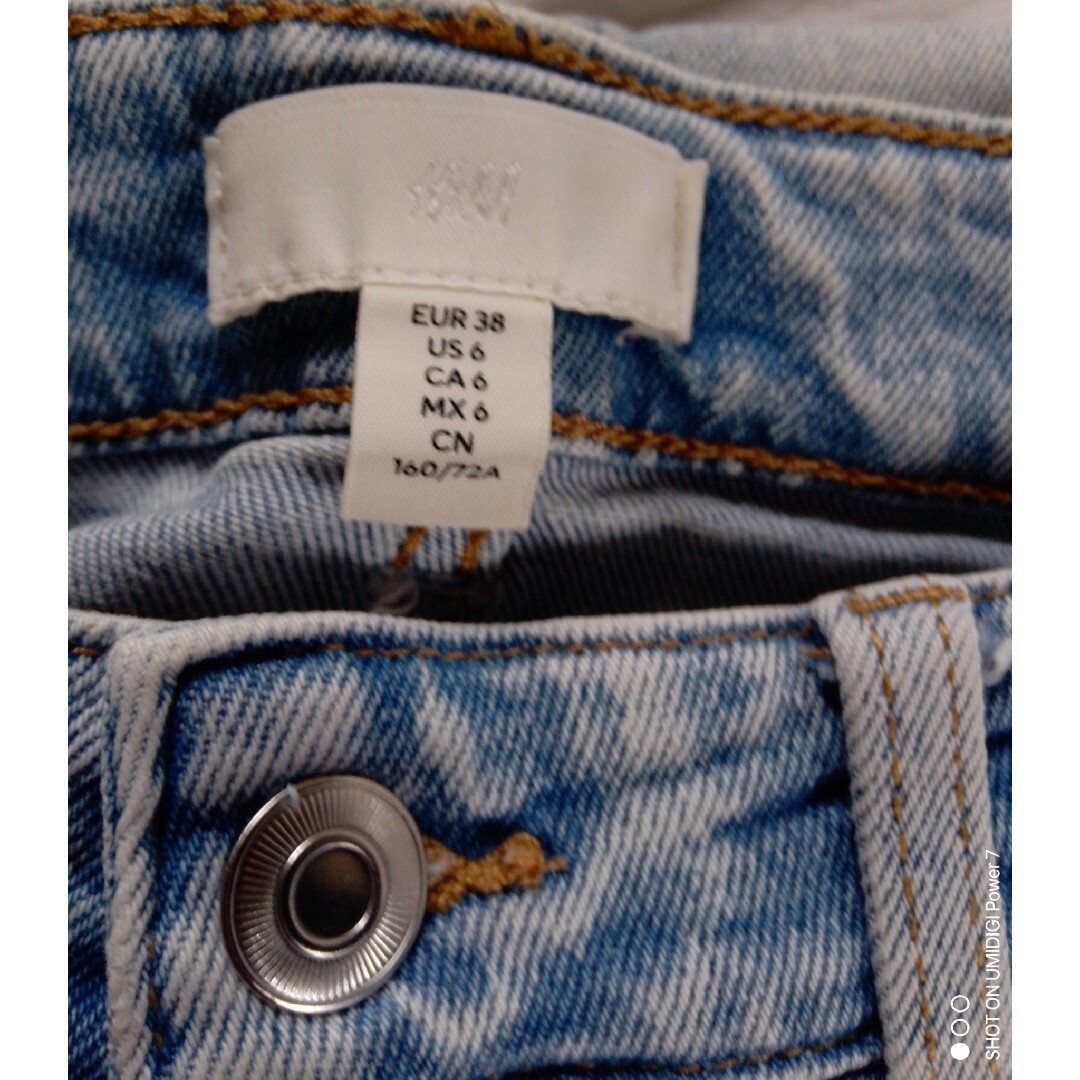 H&M(エイチアンドエム)のキッズデニムパンツ キッズ/ベビー/マタニティのキッズ服女の子用(90cm~)(パンツ/スパッツ)の商品写真