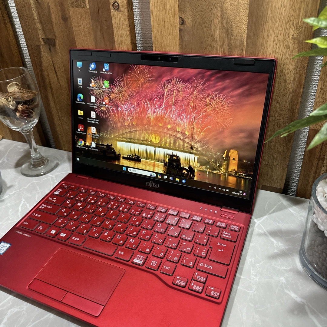 富士通(フジツウ)の【美品】LIFEBOOK UH75☘️i5第8世代☘️SSD256G☘️メモ8G スマホ/家電/カメラのPC/タブレット(ノートPC)の商品写真