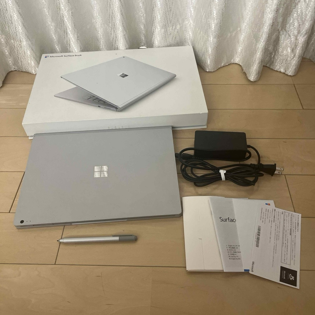 Microsoft マイクロソフト Surface Book Core i5/1 スマホ/家電/カメラのPC/タブレット(ノートPC)の商品写真