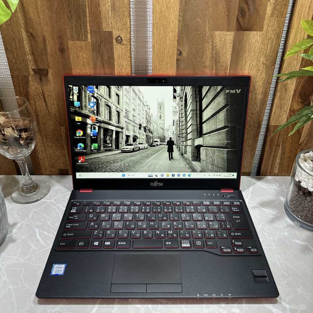 富士通(フジツウ)のLIFEBOOK UH75☘️i5第8世代☘️メモ4GB☘️SSD128GB スマホ/家電/カメラのPC/タブレット(ノートPC)の商品写真