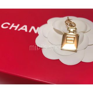 シャネル(CHANEL)のシャネル🩷チャーム　香水瓶(チャーム)