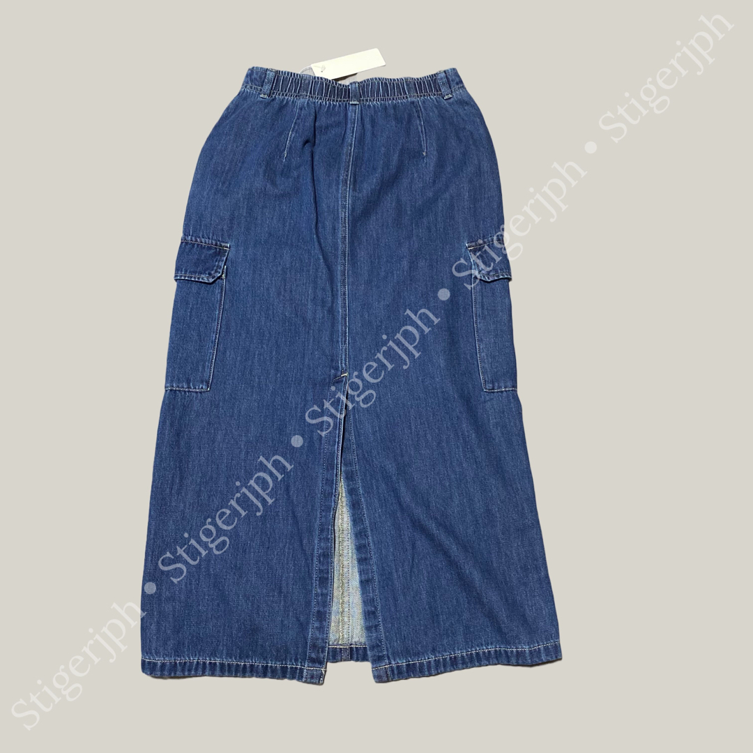 GU(ジーユー)のジーユー　デニムカーゴロングスカート　ブルー　XLサイズ レディースのスカート(ロングスカート)の商品写真