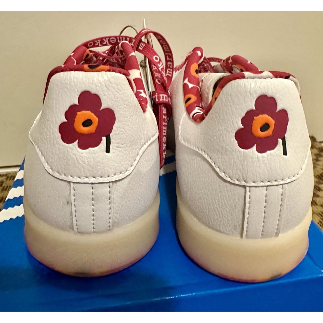 adidas marimekko GX8841　コラボモデル　25.0cm 新品 レディースの靴/シューズ(スニーカー)の商品写真