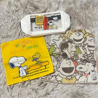 スヌーピー(SNOOPY)のスヌーピー　ハンカチ　タオル　ポーチ(キャラクターグッズ)