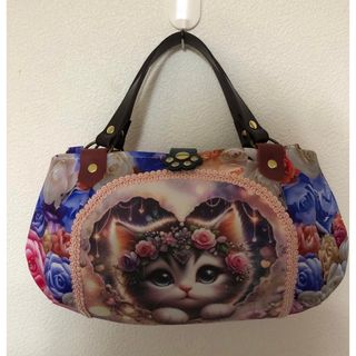 花冠のキラキラ猫☆サバトラ猫☆形の綺麗なぷっくりぷっくりバッグ☆ハンドメイド(バッグ)