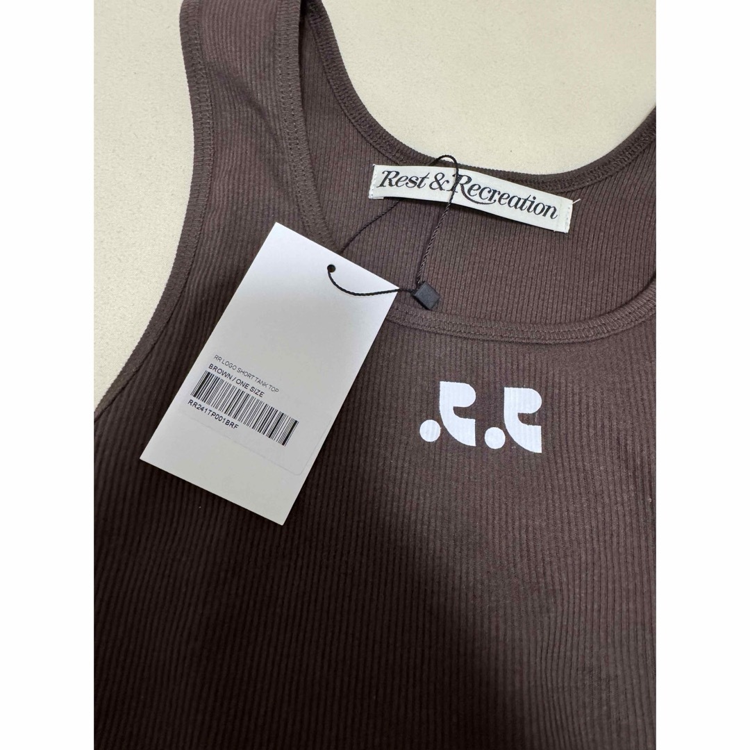 Courreges(クレージュ)の RR LOGO SHORT TANK TOP - BROWN レディースのトップス(Tシャツ(半袖/袖なし))の商品写真