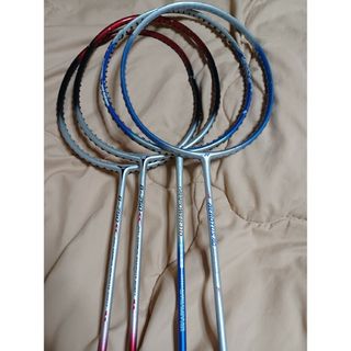 ヨネックス(YONEX)のジャンク　バドミントンラケット４本セット(バドミントン)