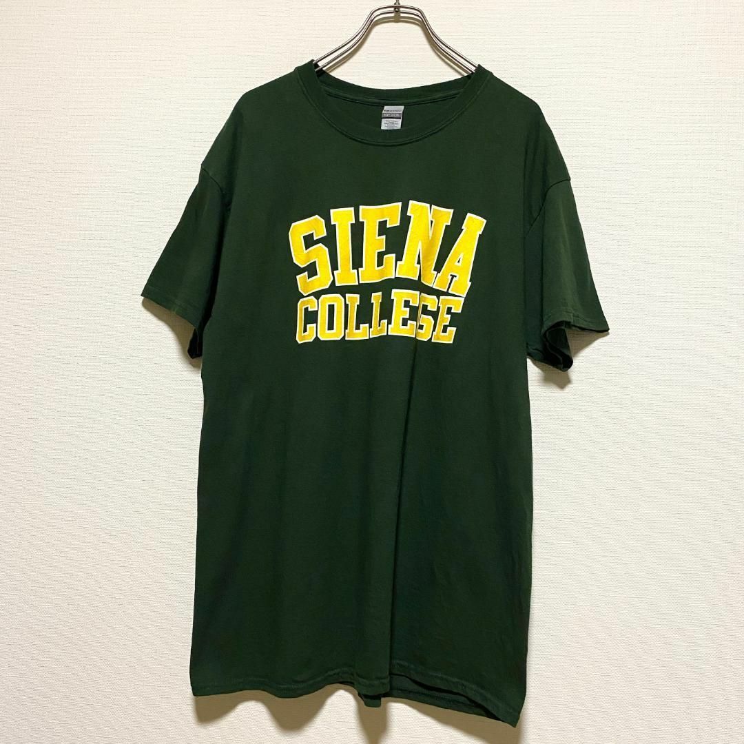 GILDAN(ギルタン)のアメリカ古着　シエナ大学　カレッジ　プリント　半袖　Tシャツ　Q216 メンズのトップス(Tシャツ/カットソー(半袖/袖なし))の商品写真