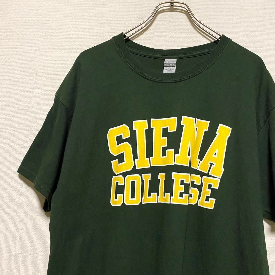 GILDAN(ギルタン)のアメリカ古着　シエナ大学　カレッジ　プリント　半袖　Tシャツ　Q216 メンズのトップス(Tシャツ/カットソー(半袖/袖なし))の商品写真