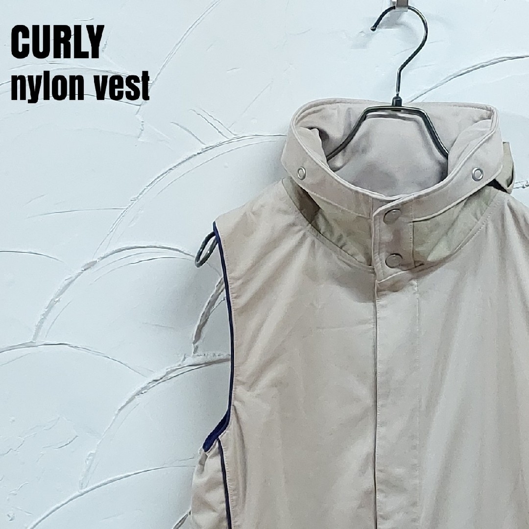 CURLY&Co.(カーリー)のCURLY/カーリー ナイロン ベスト メンズのジャケット/アウター(ナイロンジャケット)の商品写真