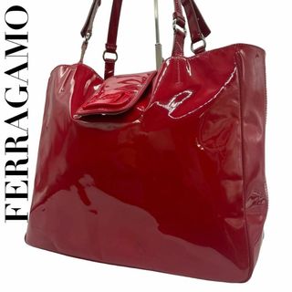 Salvatore Ferragamo - 美品 フェラガモ s　エナメル　肩掛け　トートバッグ　パテントレザー　レッド