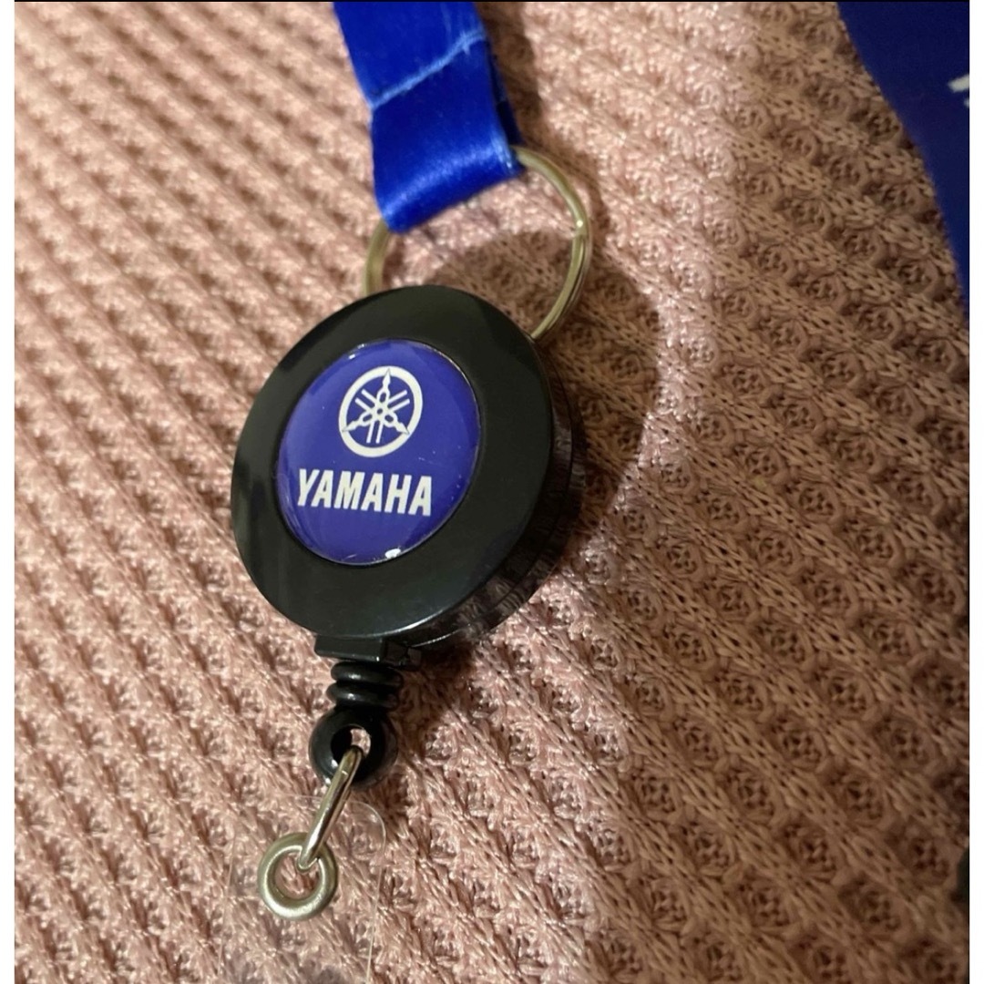 YAMAHA MOTOR POWERED PRODUCTS(ヤマハモーターパワープロダクツ)の【新品未使用】YAMAHA ストラップ スマホ/家電/カメラのスマホアクセサリー(ストラップ/イヤホンジャック)の商品写真