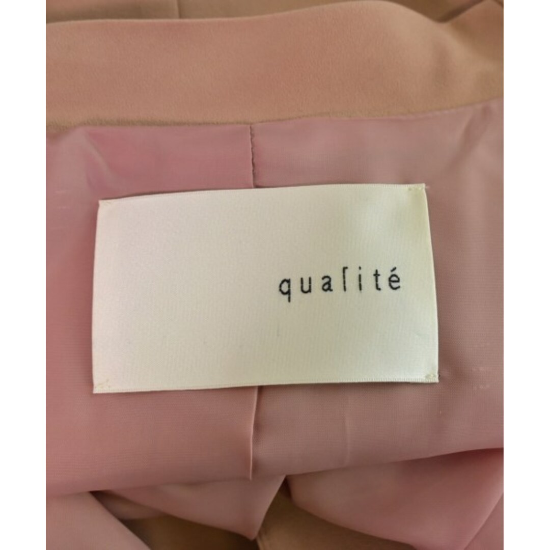 qualite(カリテ)のqualite カリテ ノーカラージャケット 36(S位) ピンクベージュ 【古着】【中古】 レディースのジャケット/アウター(ノーカラージャケット)の商品写真