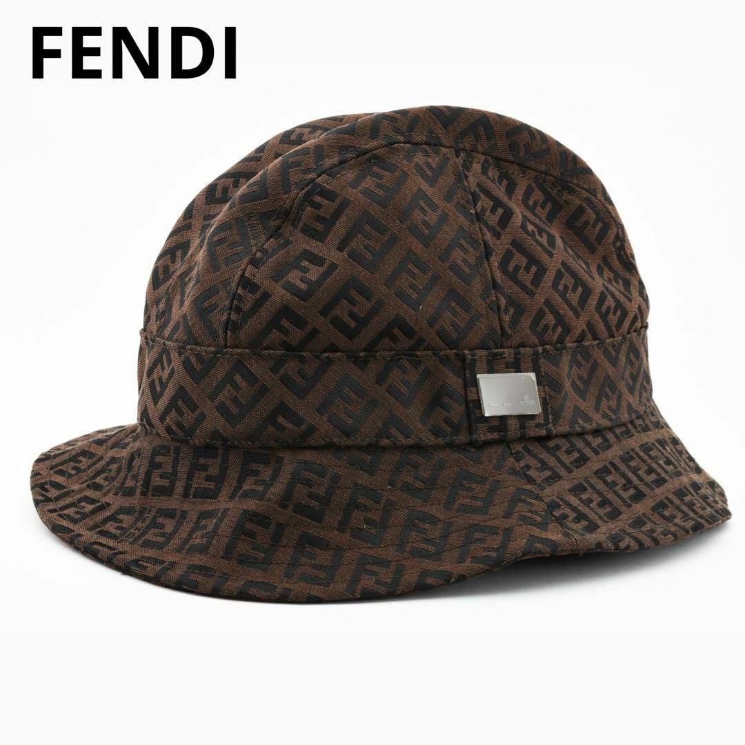 FENDI(フェンディ)のフェンディ　ズッカ柄　ロゴ　総柄　ブラウン　バケットハット　ロゴプレート レディースの帽子(ハット)の商品写真