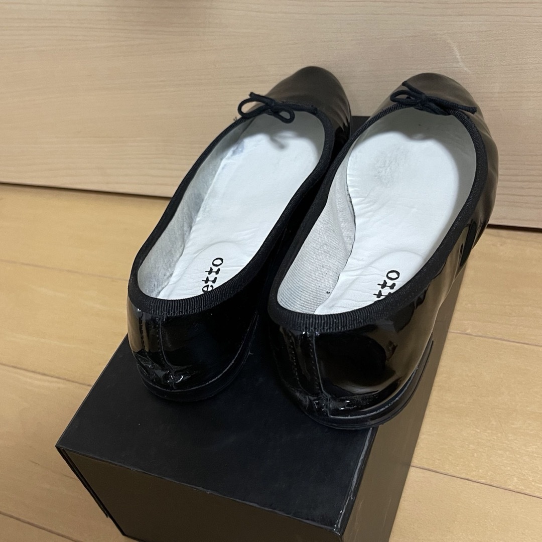 repetto(レペット)のRepetto 黒パテントレザー38 Cendrillon Ballerinas レディースの靴/シューズ(バレエシューズ)の商品写真
