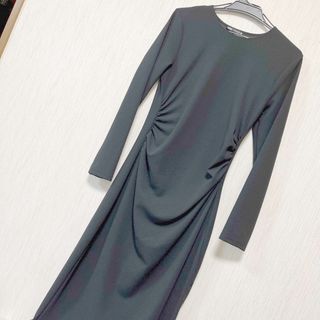 ザラ(ZARA)の新品・ZARAウエストギャザーストレッチワンピース・M・黒(ロングワンピース/マキシワンピース)