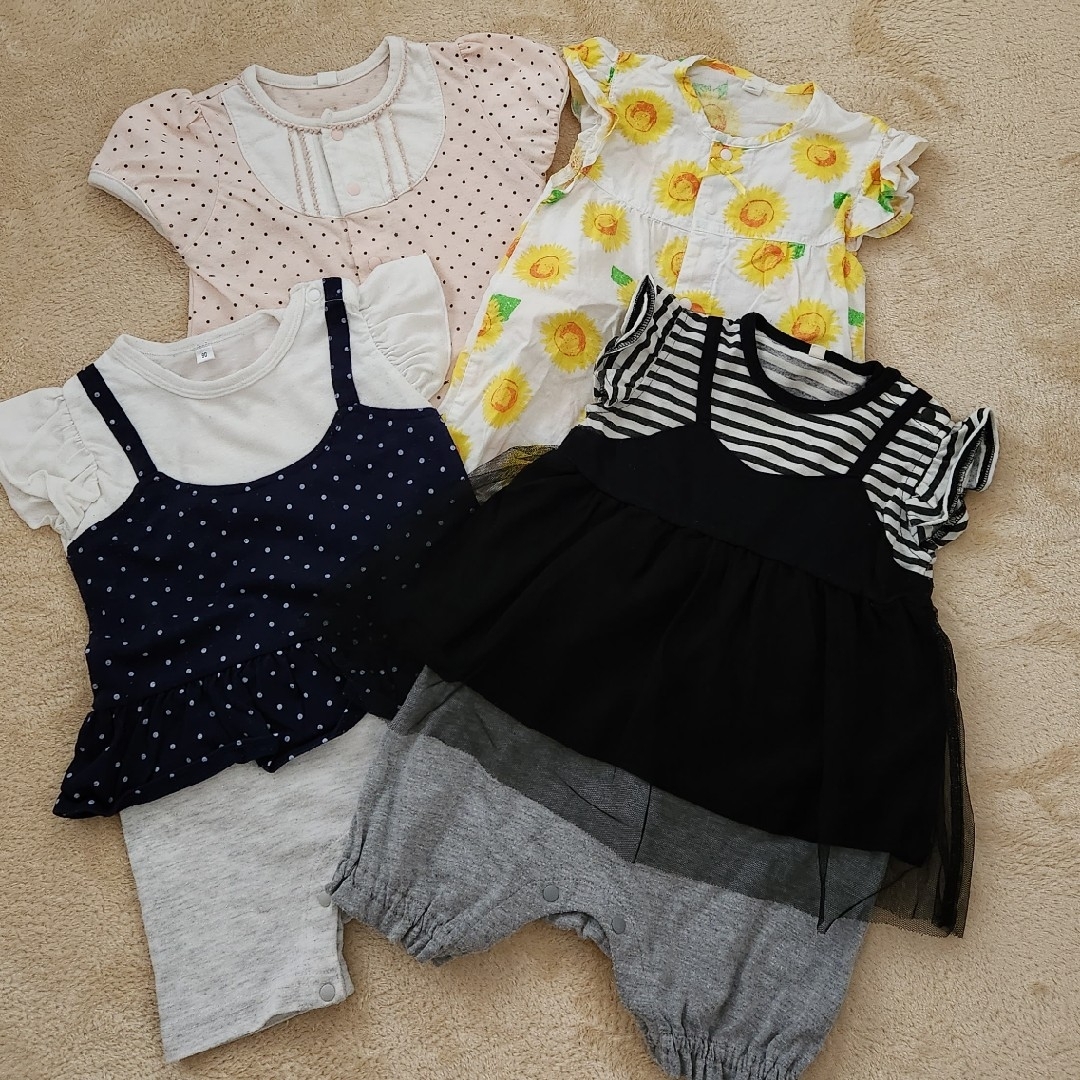 西松屋(ニシマツヤ)の(専用)半袖 ロンパース 4枚セット 80 キッズ/ベビー/マタニティのベビー服(~85cm)(ロンパース)の商品写真