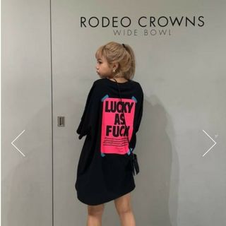 ロデオクラウンズワイドボウル(RODEO CROWNS WIDE BOWL)のジェニファーセブンコラボ半袖ワンピース(ひざ丈ワンピース)