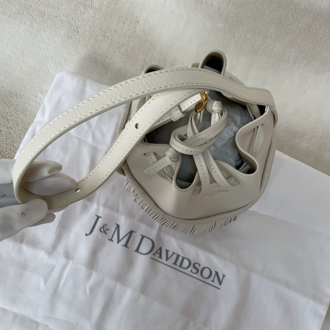 J&M DAVIDSON(ジェイアンドエムデヴィッドソン)の超美品 j&mdavidson caroival カーニバル ホワイト 高垣麗子 レディースのバッグ(ショルダーバッグ)の商品写真