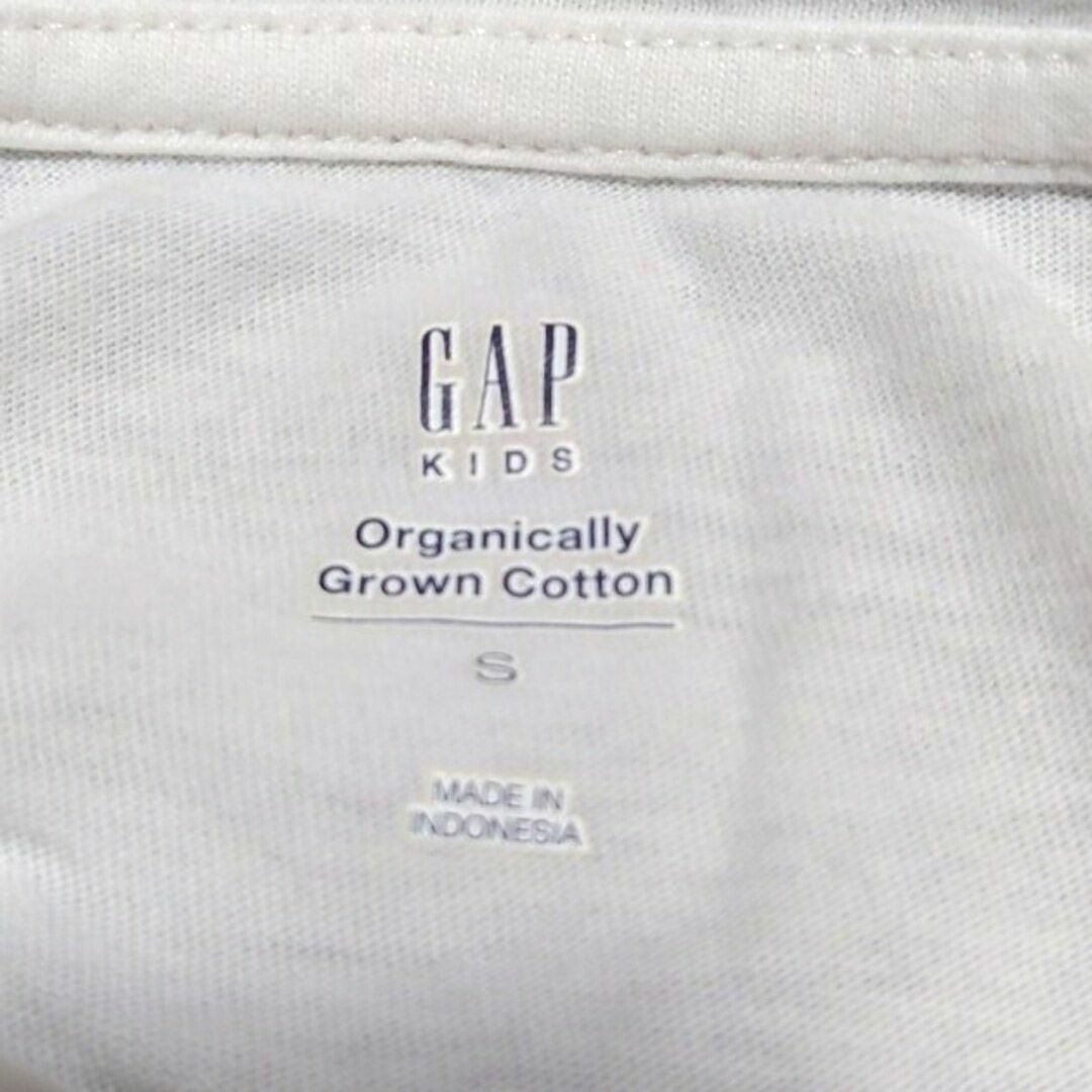 GAP Kids(ギャップキッズ)の120cm　Sサイズ　GAPKIDS　花と蝶々 ギャップキッズ　半袖Tシャツ 白 キッズ/ベビー/マタニティのキッズ服女の子用(90cm~)(Tシャツ/カットソー)の商品写真