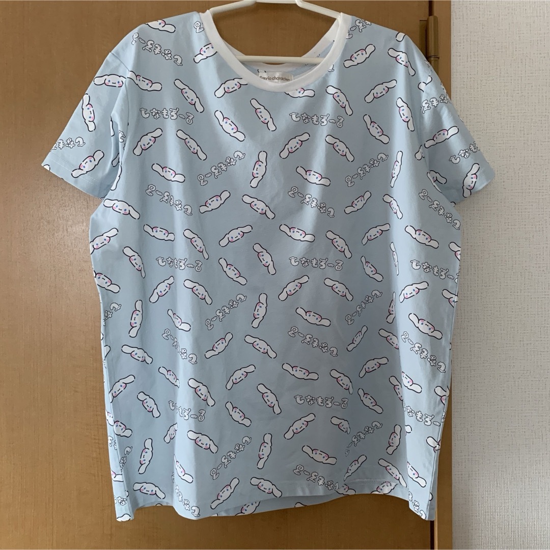 シナモロール(シナモロール)のシナモロール 総柄Tシャツ 大きいサイズ エンタメ/ホビーのおもちゃ/ぬいぐるみ(キャラクターグッズ)の商品写真