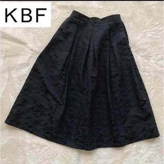 アーバンリサーチ(URBAN RESEARCH)のKBF カモフラージュ　フレアスカート　フリーサイズ　ブラック　アーバンリサーチ(ひざ丈スカート)