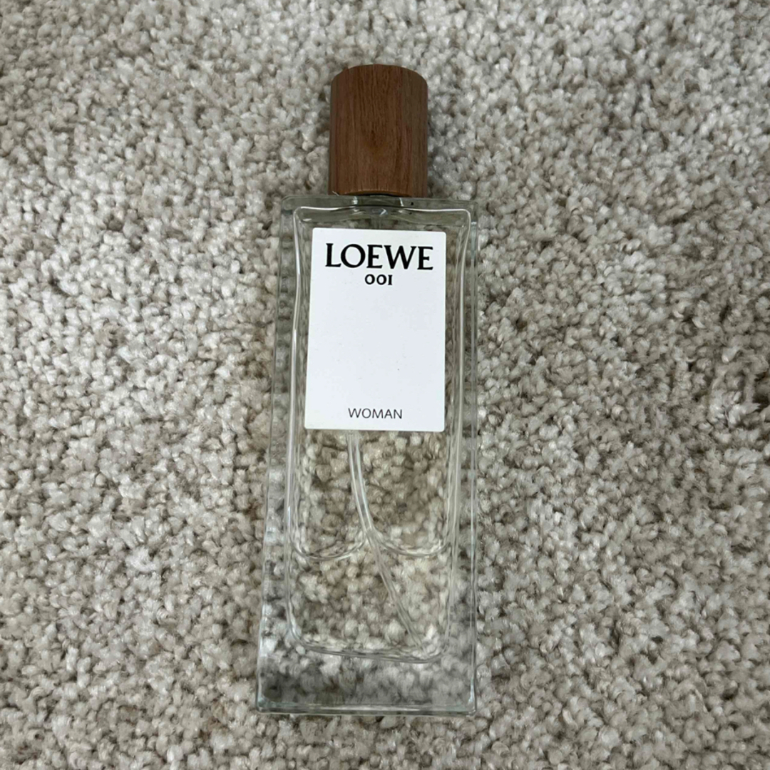 LOEWE(ロエベ)のオードゥパルファン　LOEWE001WOMAN 50mL コスメ/美容の香水(ユニセックス)の商品写真