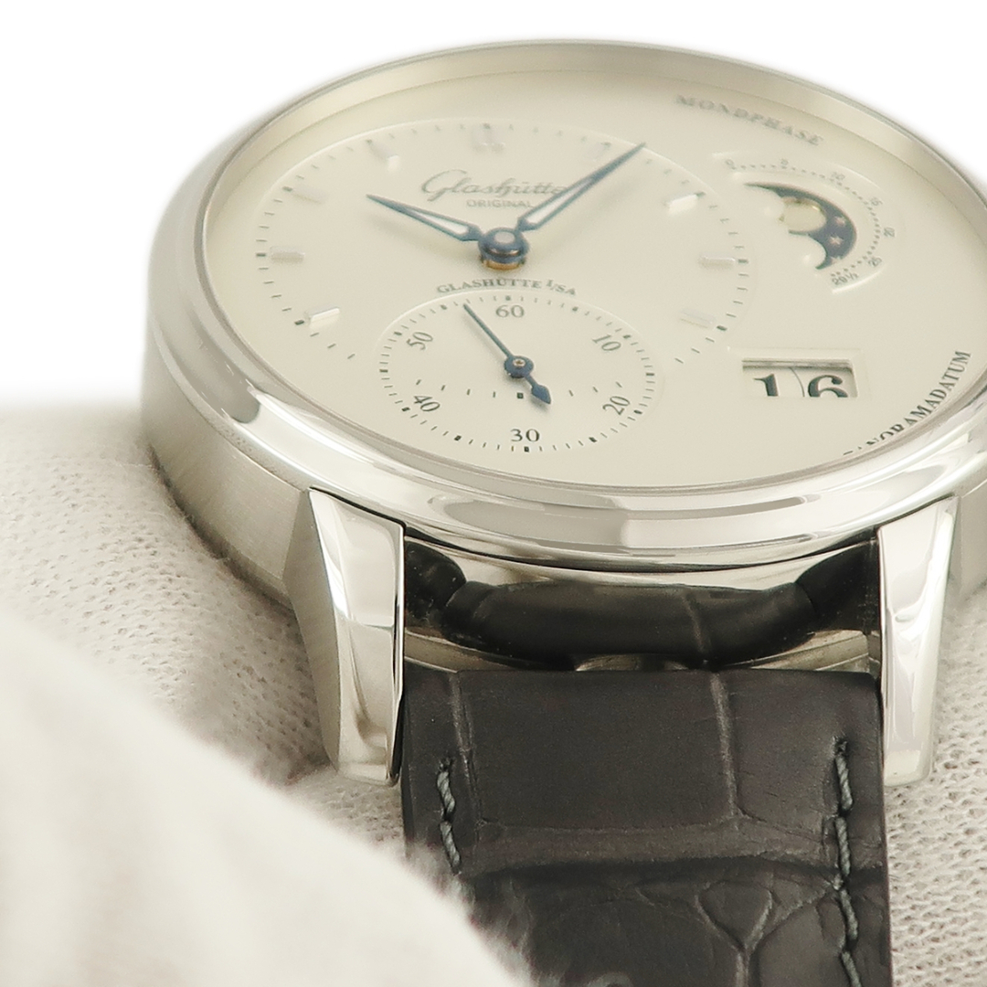 Glashutte Original(グラスヒュッテオリジナル)のグラスヒュッテ オリジナル  パノマティック ルナ 1-90-02-42 メンズの時計(腕時計(アナログ))の商品写真