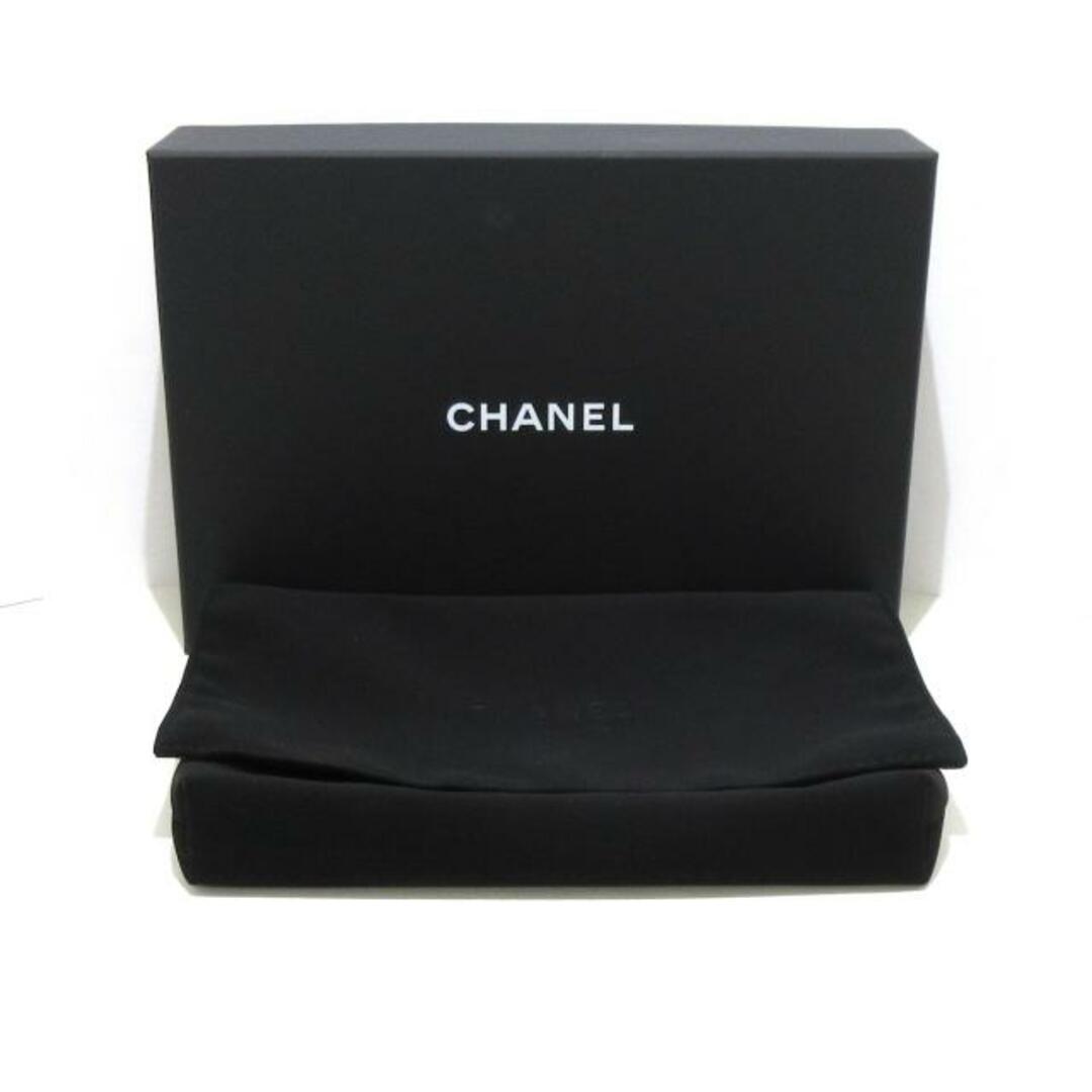 CHANEL(シャネル)のCHANEL(シャネル) 財布美品  マトラッセ AP0250 黒 チェーンウォレット/ゴールド金具 キャビアスキン レディースのファッション小物(財布)の商品写真