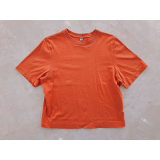 ユニクロ(UNIQLO)のユニクロ　オレンジ　Tシャツ　M(Tシャツ/カットソー(半袖/袖なし))