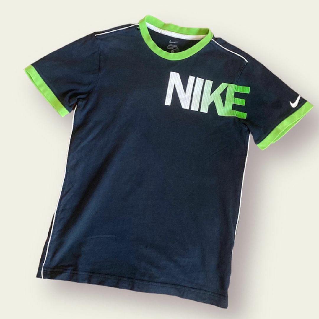 NIKE(ナイキ)のNIKE ナイキ　キッズ ジュニア Tシャツ　140　サッカー　練習着 キッズ/ベビー/マタニティのキッズ服男の子用(90cm~)(Tシャツ/カットソー)の商品写真