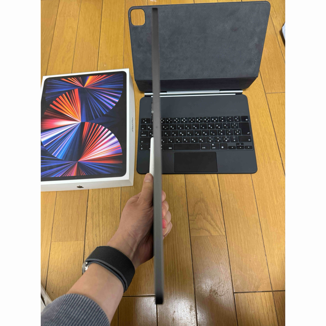 Apple(アップル)のipad pro 12.9インチ　128GB Wi-Fi 5世代 スマホ/家電/カメラのPC/タブレット(タブレット)の商品写真