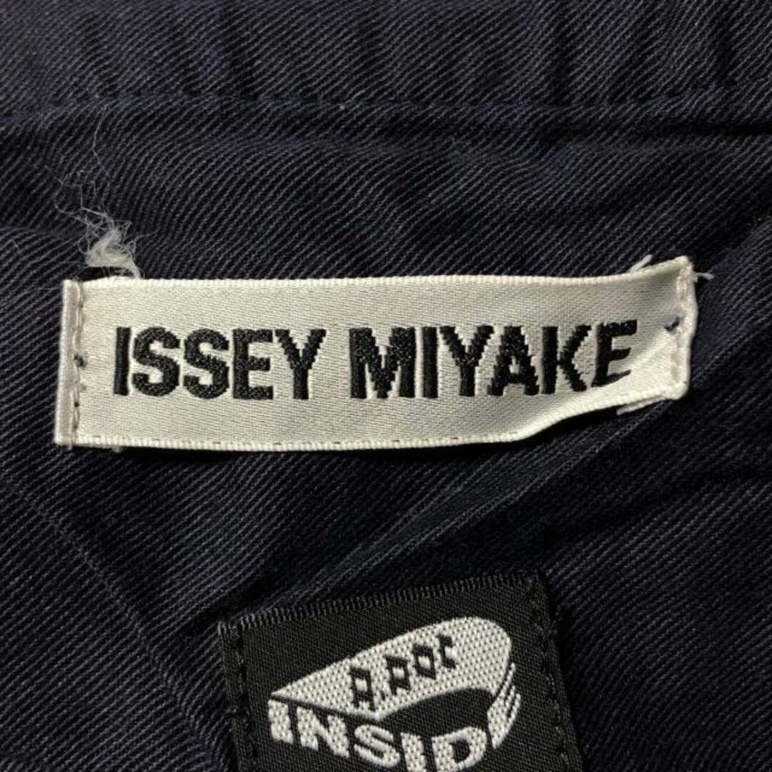 ISSEY MIYAKE(イッセイミヤケ)のISSEYMIYAKE(イッセイミヤケ) ジーンズ サイズ3 L レディース美品  - ダークネイビー×ライトグリーン フルレングス レディースのパンツ(デニム/ジーンズ)の商品写真