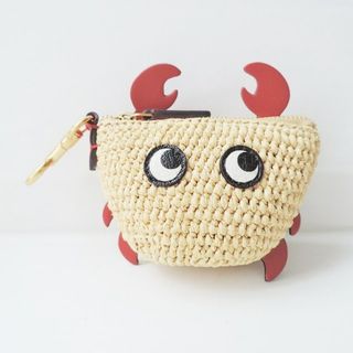 Anya Hindmarch(アニヤハインドマーチ) 小物入れ美品  ラフィアクラブイヤホンポーチ 175951 ベージュ×レッド×マルチ イヤホンケース/カニ ラフィア×スムースエコレザー