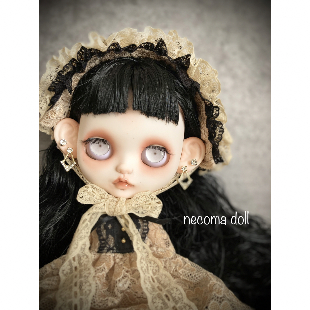 【necoma doll】黒髪ロングの白肌ちゃん◆病みメイク◆ほんのりホラー ハンドメイドのぬいぐるみ/人形(人形)の商品写真