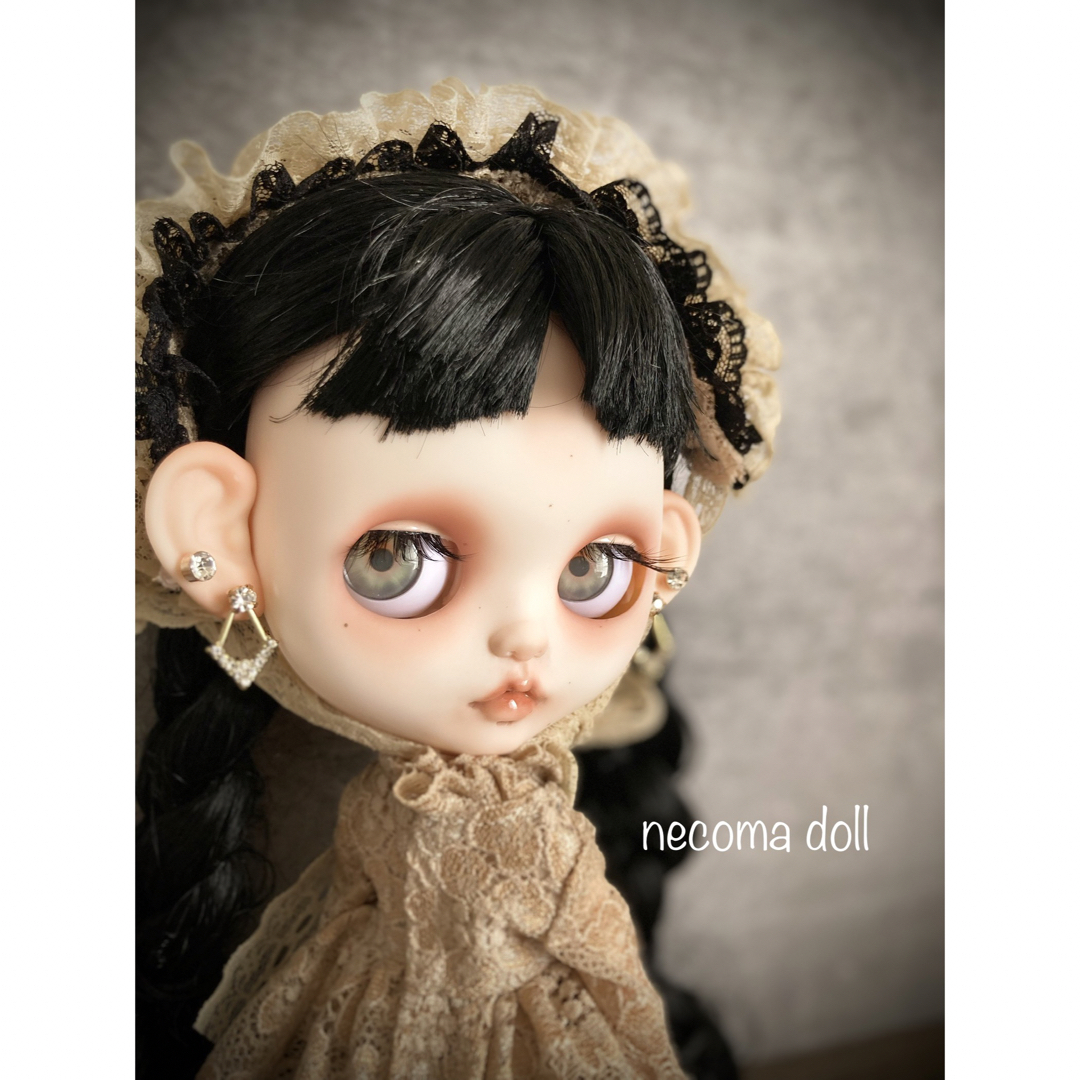 【necoma doll】黒髪ロングの白肌ちゃん◆病みメイク◆ほんのりホラー ハンドメイドのぬいぐるみ/人形(人形)の商品写真