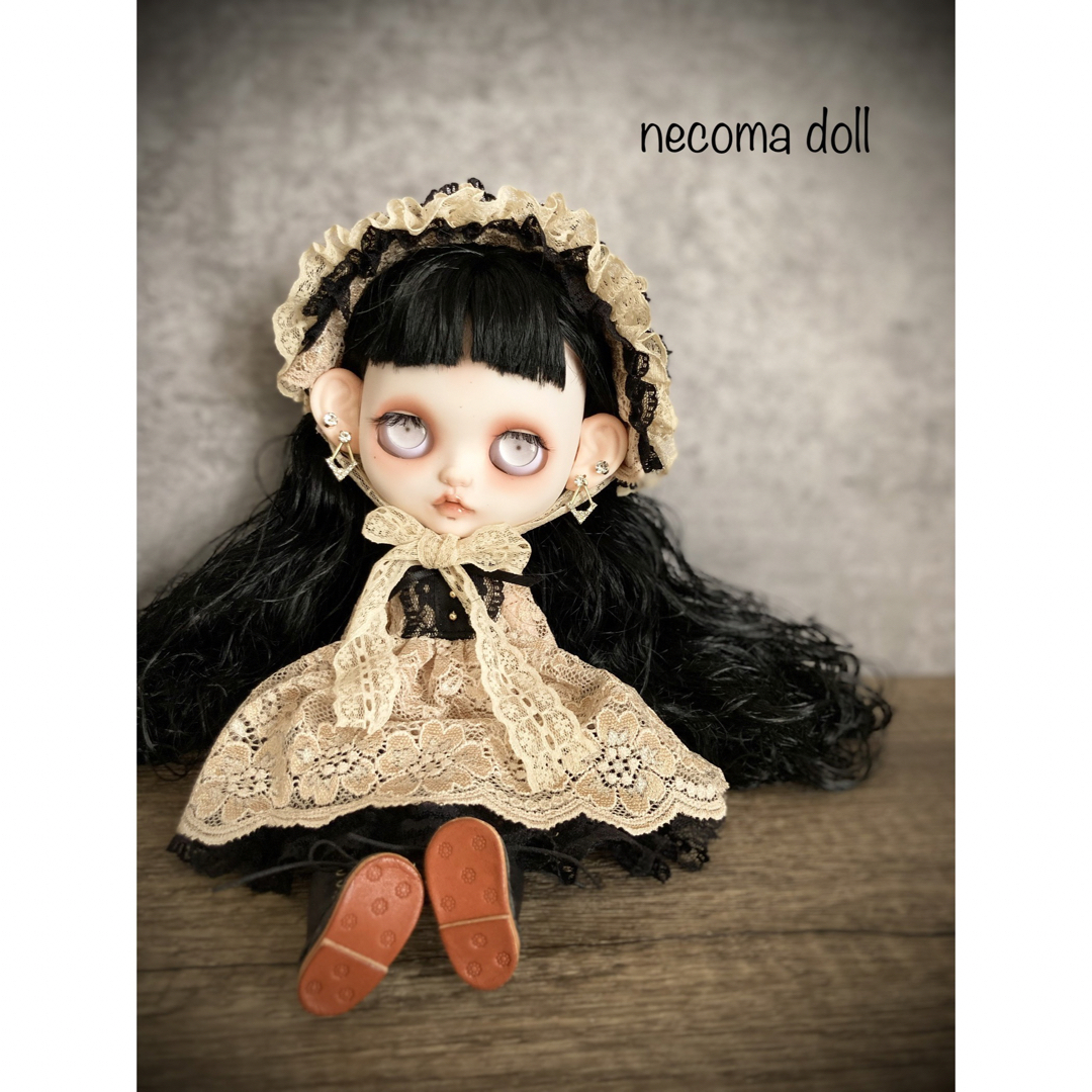 【necoma doll】黒髪ロングの白肌ちゃん◆病みメイク◆ほんのりホラー ハンドメイドのぬいぐるみ/人形(人形)の商品写真