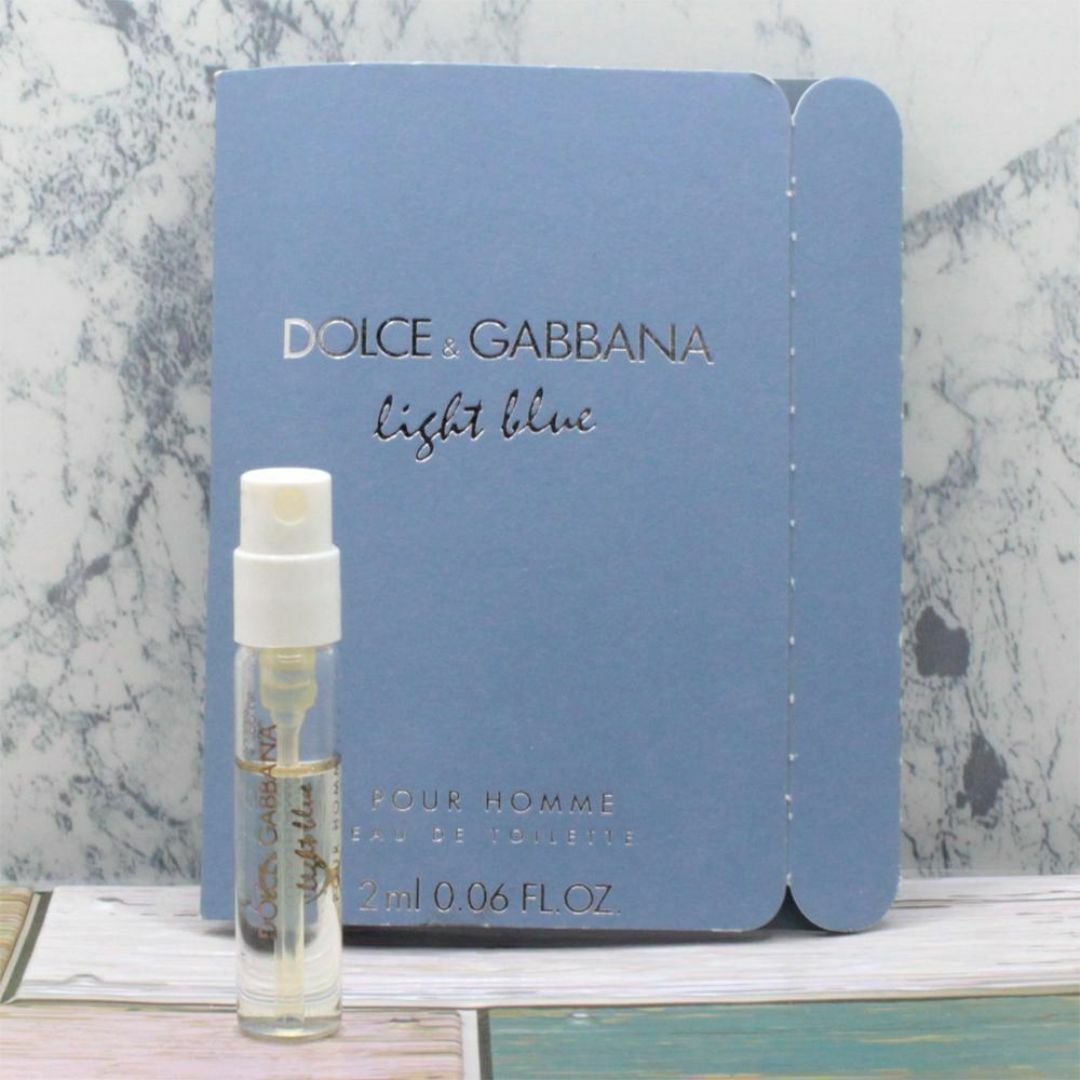 DOLCE&GABBANA(ドルチェアンドガッバーナ)の未使用 ドルチェ＆ガッバーナ ライト ブルー プールオム 2ml ミニ香水 コスメ/美容の香水(香水(男性用))の商品写真